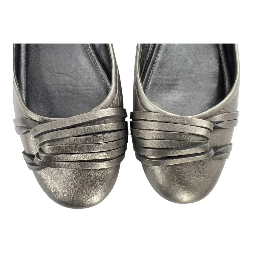 Ecco Women's Metallic Grey Slip-on Leather Flats Size EU 42 US 11-11.5 Preowned
